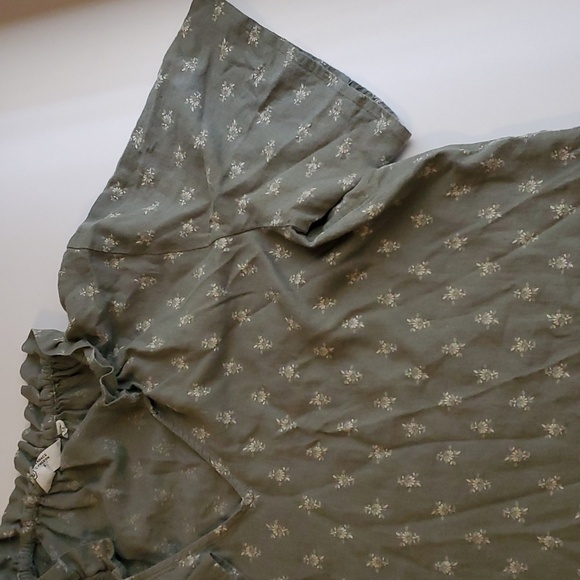 Candace Cameron Bure size small S top blo0use lightweight comfy - Picture 3 of 7